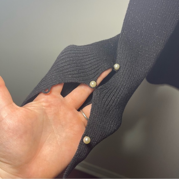 Ann Taylor Black Metallic V-Neck Sweater Pearl Button Cuffs Women’s size M - Picture 5 of 9